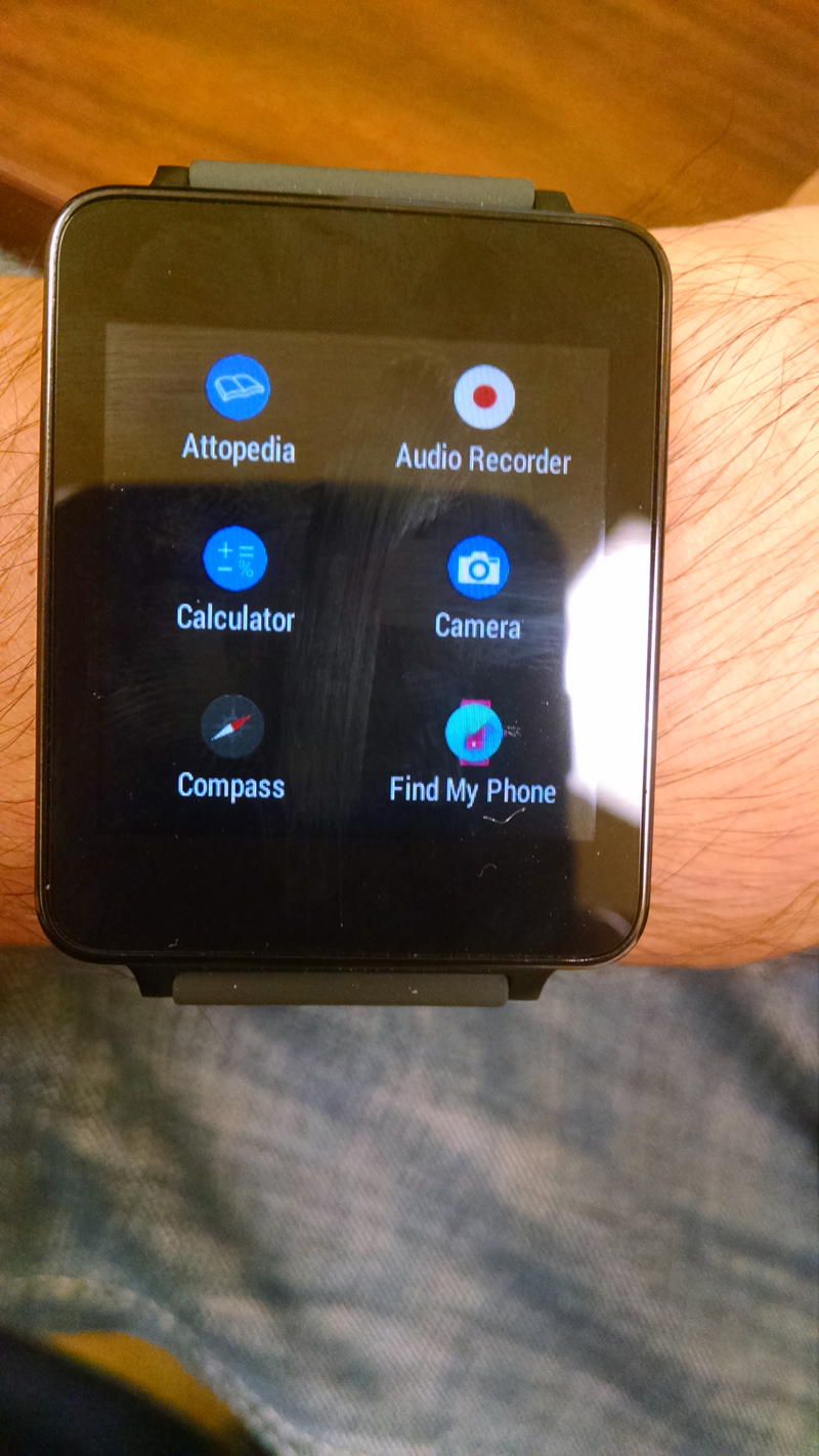 Illustration for article titled Android Wear Review: The OS itself.